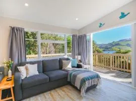 Tranquil Bay Family Retreat, Relax, Recharge - Punga Cottage