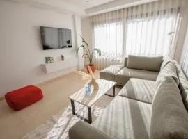 Haut Standing 2-Bedroom Apartment in Gauthier