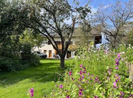 Biohof Liebhart, farm stay in Obing