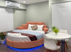 Hotel Family Inn near Airport Uttara, Dhaka, hotel poblíž Mezinárodní letiště Hazrat Shahjalal  - DAC, Bāiljuri