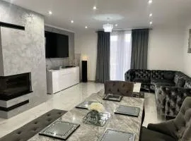 4 - bed Villa Retreat