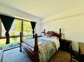 Spacious 7 BR Home with Two Kitchens