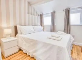 Spacious City Center 2 Bed Apartment Free Wifi