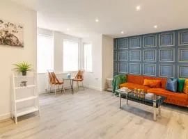 Brand New Modern, The Chic Nexus Apartment Central Headington