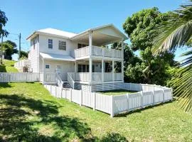 Sea Sage Cottage Family Stay by Beach & Shops