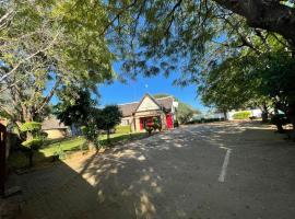 Ntshe River Lodge, hotel a Francistown