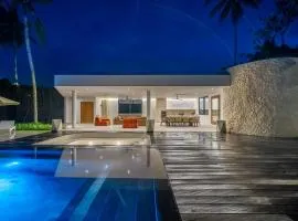 Supreme Villa - Brand New Architectural Masterpiece with Infinity Pool Overlooking the Canyon