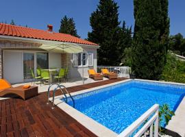 Vacation Home Villa Oleandra – hotel w Bol