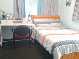 Cozy Bedroom in Tauranga