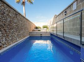 5 Bedroom Holiday Farmhouse with Private Pool, hotell sihtkohas Għarb