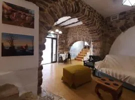 Casa rural rústica "EL COLMENAR" para parejas, familias o amigos a la montaña