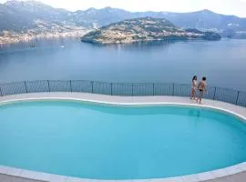 Cherubino 2 - Nice 2 floors apartment with pool, terrace and a terrific lake view