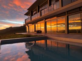 Die Uitzicht Guesthouse - Knysna, hotell med basseng i Knysna