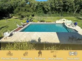 Le Mas des lys - Guest houses au coeur de la Provence dans un parc paysagé avec piscine, sauna et boulodrome