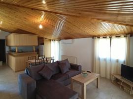 Poseidon home in Ireo, by the sea, хотел в Ирайон