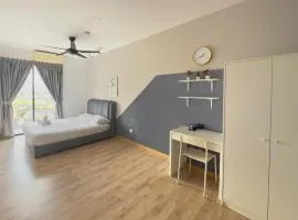 7pax Emporis Kota Damansara 5Bedroom 2CarPark, Segi College, MRT