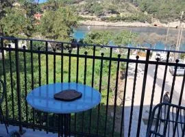 Asos Beachfront Apartment, Center village, 20m Beach - near Myrtos - Fiskardo