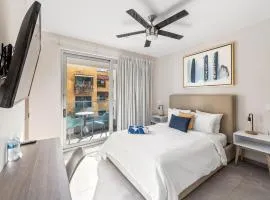 Private room in top location with pool gym and cinema