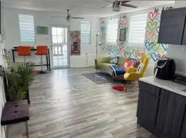 Art deco studio w private balcony close to beach