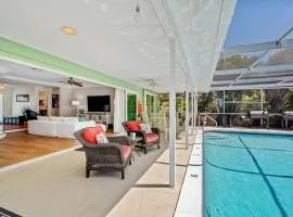 Walk to Beach Indoor-Outdoor Living w Pool