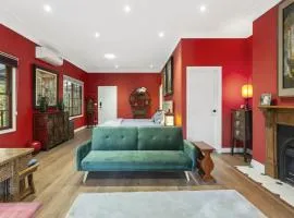 Moutan - Serene, Chinese-Inspired Retreat