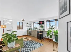 Modern Escape in Peaceful Woodingdean