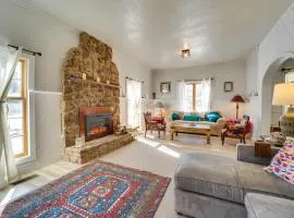 Dolorable Home with Yard - Walk to River!