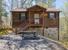 A Dream Romance Cabin With Hot Tub & Fireplace