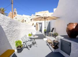 DOMEstic Cave House in Finikia Oia Santorini, hotel v destinaci Foinikiá