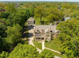 Willoughby House Inn, posada u hoster&iacute;a en Willoughby