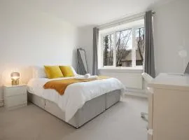 Central Sheffield stylish stay