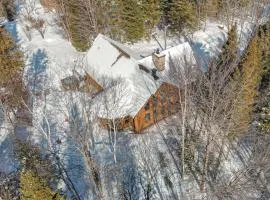 Relaxing Sauna and Hot Tub, Near Ski Slopes,Trails