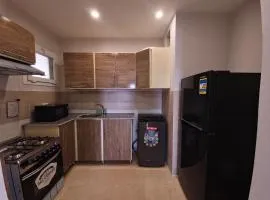 شاليه ارضي بجاردن 3 غرف مكيف بالكامل