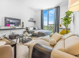 Silhouette Suite Studio by JK