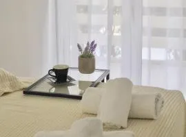Bright and Peaceful Apartment near Varkiza beach