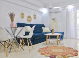 Bright and Peaceful Apartment near Varkiza beach