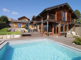 Formidable Chalet avec piscine et vue, hôtel à Vimines