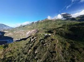 Volcán Tungurahua y arquitectura - Energía Renovable