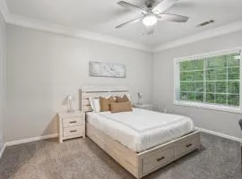 Crest At East Cobb 1826b I Spacious 2bd 2bt