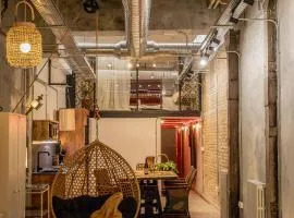 Loft Artístico de diseño en el Centro de Granada, vive una experiencia creativa