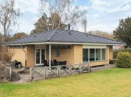 6 person holiday home in Gilleleje-By Traum