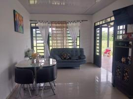 Casa Campestre El Cairo, hotel com estacionamento em Villavicencio