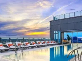 Hotel X Toronto, a Destination by Hyatt Hotel