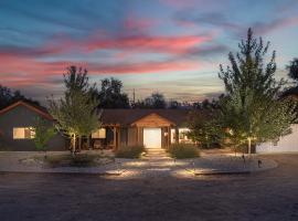 Yosemite Sunrise Retreats, Hotel in Mariposa