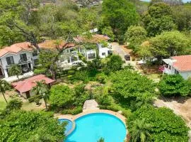 Cozy home near the beach in Playa Hermosa