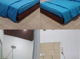 White Guest House、Sekongkangの駐車場付きホテル