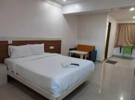 Hotel O The Classic Crown