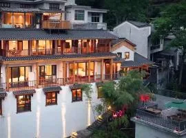 Xianxiuju Garden Courtyard B&B