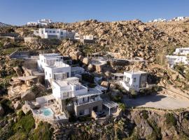 Super Rockies Resort, hotel in Super Paradise Beach