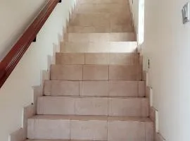 J3 Corner Nest